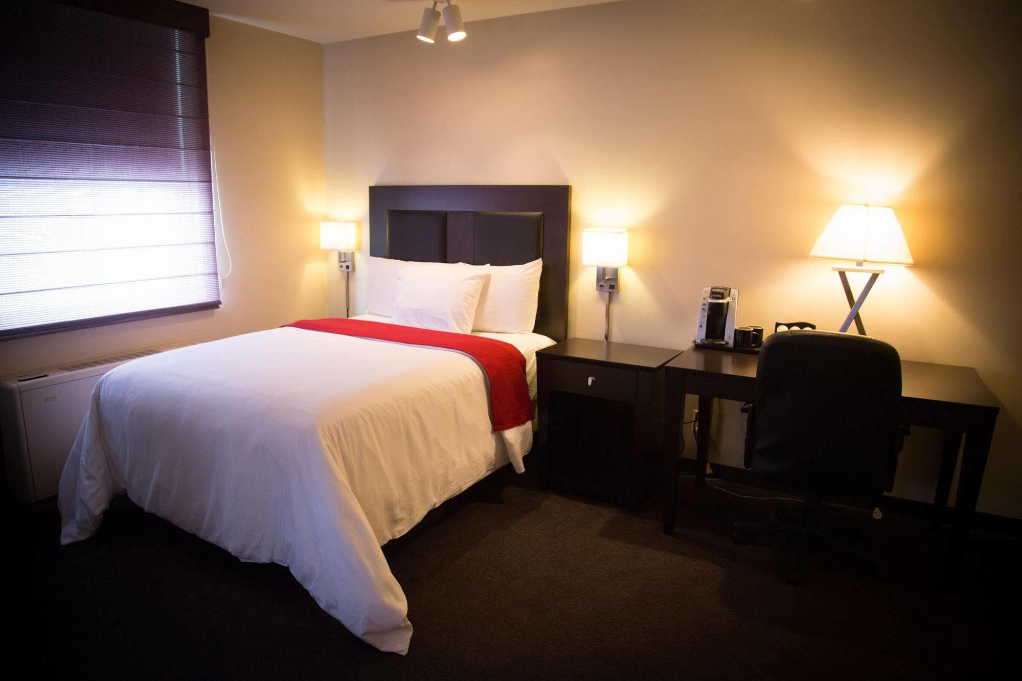 Iowa House Hotel Iowa City Esterno foto